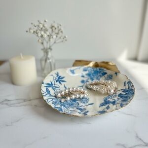 Blue Toile Botanical Shell Trinket Dish